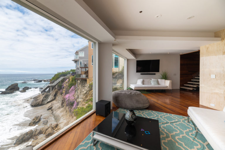 Custom Laguna Beach Homes - Julie Laughton